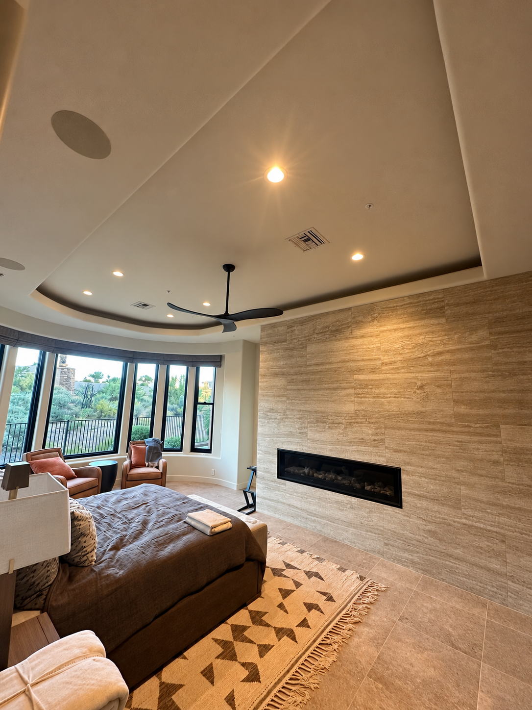 Living room fan and lighting